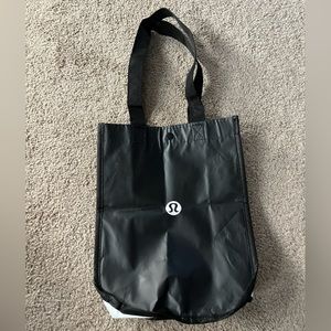 small black lulu bag